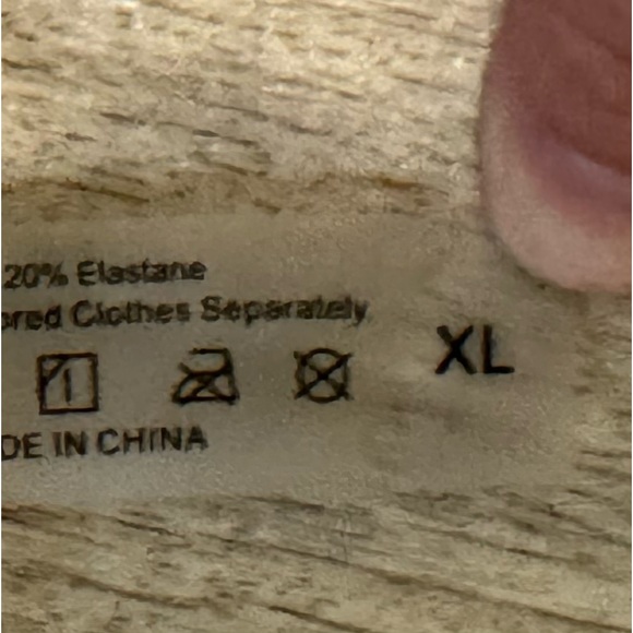 Cute White Crocheted Bikini with Scrunch Back Bottom - Size XL - Worn Once - Picture 9 of 10